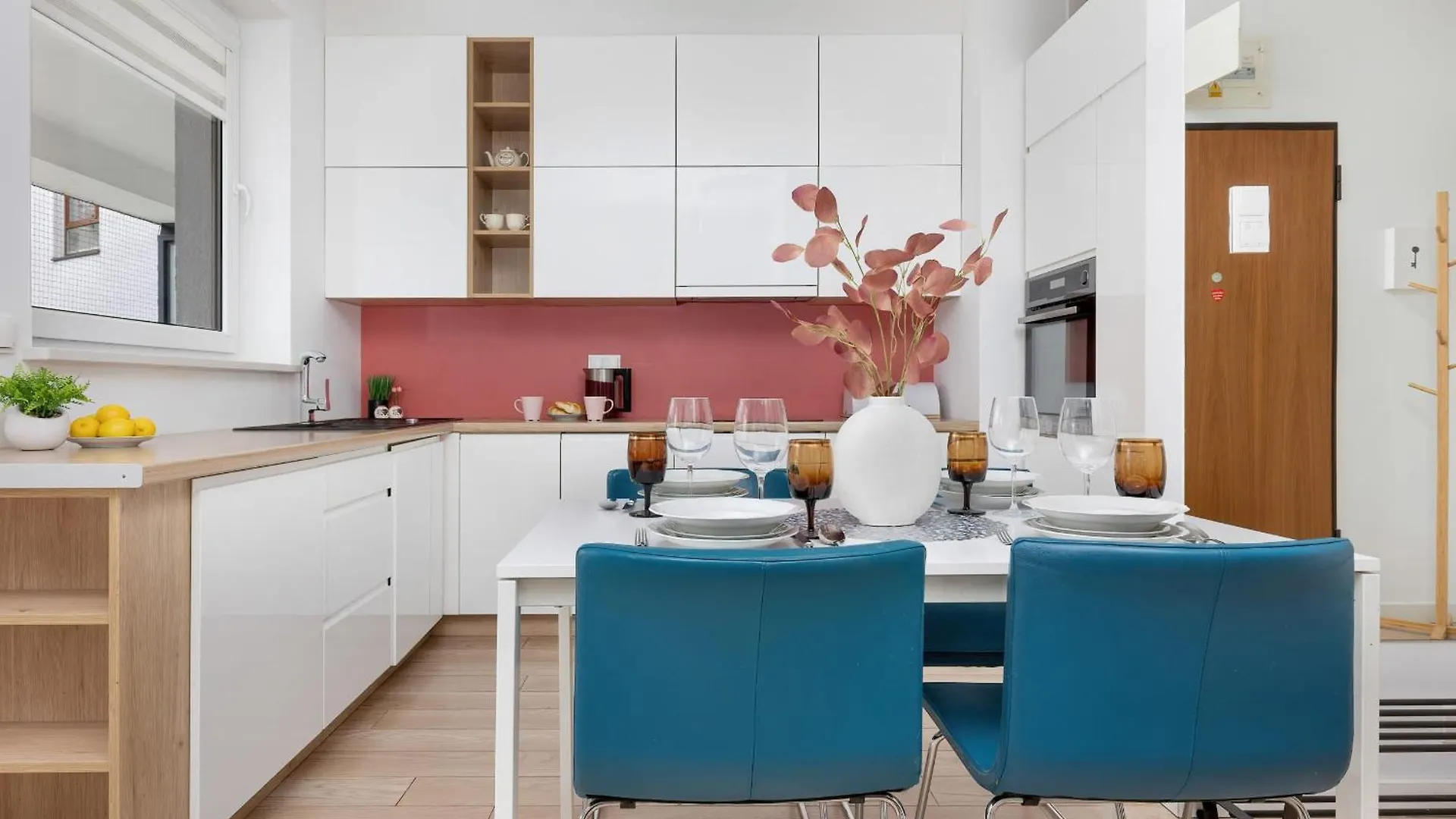 Cosy Apartment With Parking Nowaka-Jezioranskiego Praga By Noclegi Renters Varsóvia