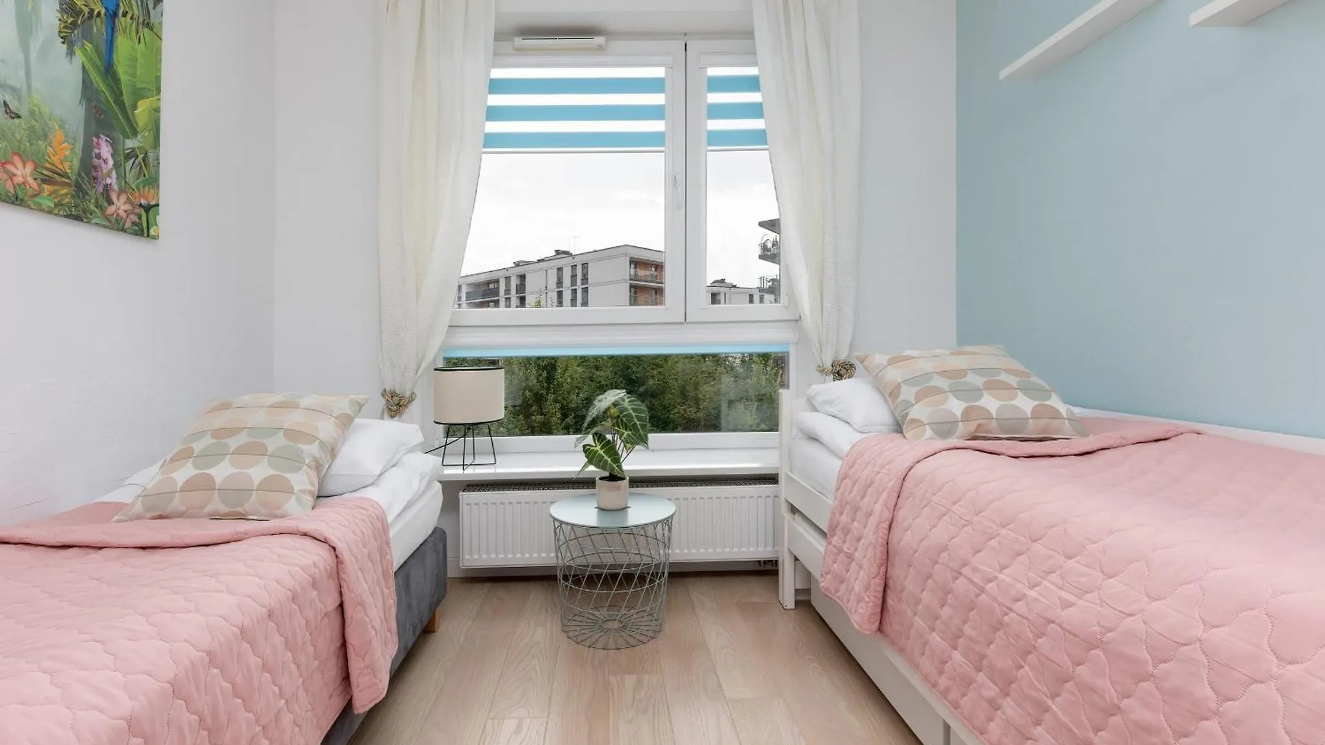 Cosy Apartment With Parking Nowaka-Jezioranskiego Praga By Noclegi Renters Varsóvia